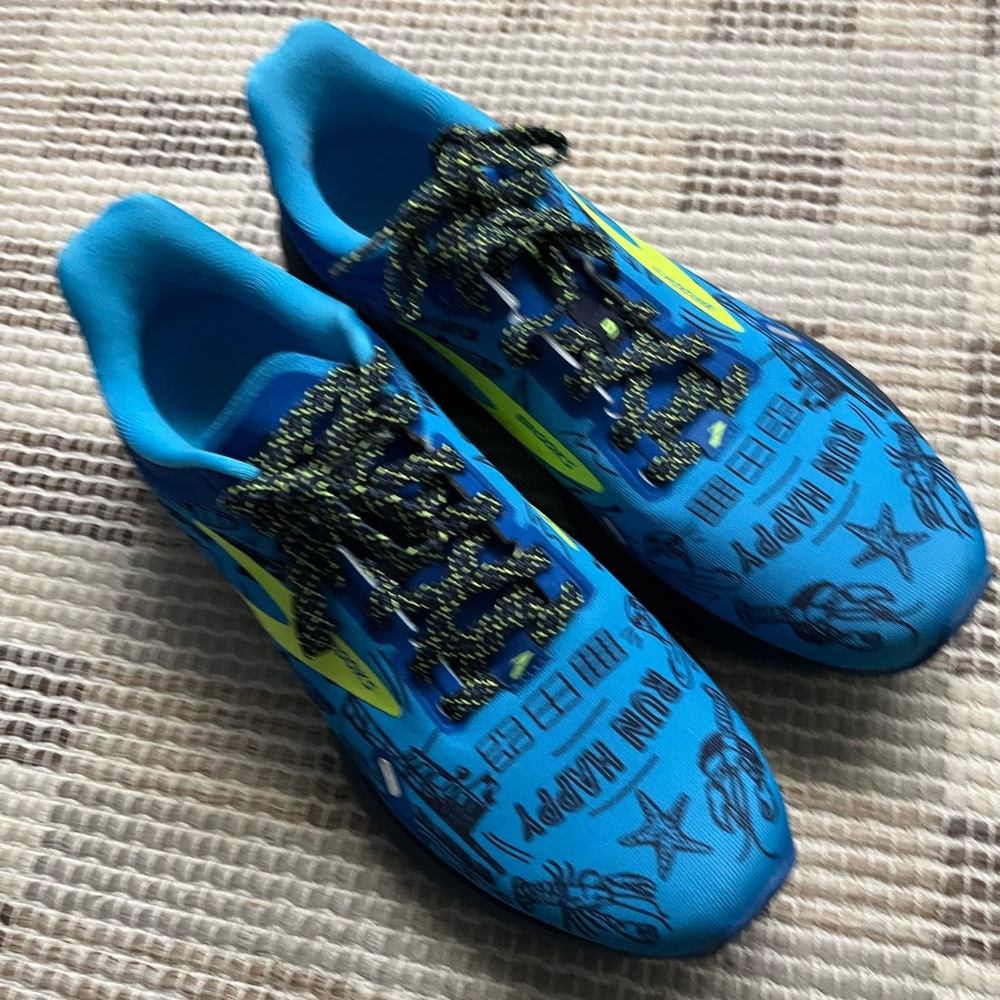 EUC Brooks Women Launch 9 Size 8.5